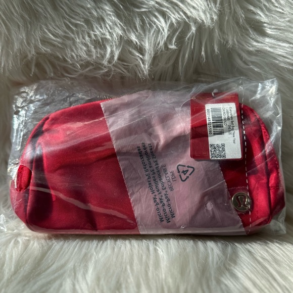 lululemon athletica Handbags - LULULEMON Dark Red/Gold Belt Bag